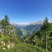 Sur le sentier Furggu-Alpa (Guggiliweg), vue sur la vallée du Simplon.