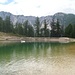 Der See bei der Bergstation mit den Petzengipfeln im Hintergrund