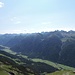 Blick  Richtung Sudosten,  endlich  Sonne und blaue Himmel in Lechtaler Alpen.