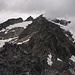 Blick zum vernebelten Galenstock vom Gipfel des Klein Furrkahorn
