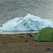 Übernachtung mit einem Eisberg vor der Hütte
