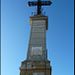 Gipfelkreuz "Croix de Provence", das aber trotz dem Steinsockel nicht auf dem höchsten Punkt der Sainte Victoire steht. Der höchste Punkt ist der weiter W gelegene "Pic des Mouches".