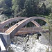 Le nouveau pont menant à Prä