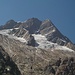 Das Sustenhorn kannte ich bisher vor allem als behäbigen Gletschergupf. Umso beeindruckender wirkt es von der Voralphütte aus gesehen.