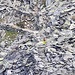 <b>Incontro con Henri.<br />Poco dopo l’inizio della discesa incontro un personaggio interessante. Si tratta di una guida alpina ottantenne, che ha raggiunto per ben 80 volte il Monte Bianco. Chapeau Henri! <br />Discutiamo per qualche minuto delle montagne di Chamonix.<br />Mi dice che ha percorso anche “la ferrata in cima al Monte Generoso”. Com’è piccolo il mondo!</b><br />