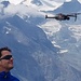 Pilot mit seiner Drohne auf dem Jegihorn