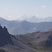 Ein dürftig gezoomter Blick zur Bernina-Gruppe.