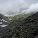 Die schön gebauten Stufen auf dem Höhenweg