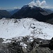 ... bis es mir zu gefährlich wurde. Blick zum Abstieg und wieder runter zum letzten Steinmann der Richtung Gletscher führt