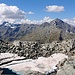 Dieses kleine Seelein auf fast 2800 m ü. M. war noch voller Schnee und Eis.