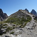 Tranquilli sentieri per la cima del Sasso di Sesto introducono al panorama sulle Tre Cime.