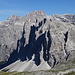 Al centro le Crode Fiscaline con Cima Una, dietro di loro Cima Undici.