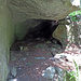 Beim Schmittä Stei - hier wurden Jahre lang um 1733 die Werkzeuge der Strahlner geschmiedet. Hauptsächlich für die Sandbalmhöhle, die grösste Kristallhöhle von Europa.