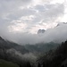 ...Wolkenblick zum Talschluss des Plötzigtales,Gabelspitze und Maldongrat in Kämpfen mit dichtem Nebel!