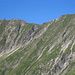 Auf der anderen Seite dominieren Mittlere und Elmer Kreuzspitze die Szenerie. Sie gehören zu den höchsten "Grasbergen"