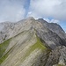 Blick von P. 2523 aufs Ärmighorn. Das Felsriff unten rechts wirkt noch ganz unscheinbar.