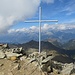 Am Gipfelkreuz des Mattwaldhorns