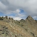Unterwegs am brüchigen Grat Richtung eines namenlosen 3000ers.
