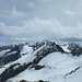 Blick Richtung Osten, Wildspitze (Bildmitte) in Wolken