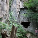 zugemauerte Höhlen