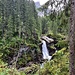 Auf dieser Wanderung rauscht immer irgendwo ein Wasserfall