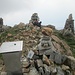 Gli omini di pietra del Monte Duria (m 2264) raggiunti dopo 2h e 35’ di salita.