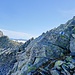 Unmittelbar vor dem Übergangspunkt (2505 Meter) am Rosso di Ribia zur Alp Ribia.