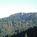 Blick von Wiedenfelsen zur Hertahütte auf der anderen Talseite.<br />Über und entlang der Felsen verläuft die spätere Abstiegsroute.