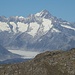 Finsteraarhorn im Zoom, darunter Aletschgletscher