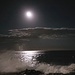 <br />Meer und die Brandung im Mondlicht