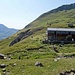 Das Refuge du Mont Pourri (2370 m) ist ein beliebter Stützpunkt bei der "Tour du Mont Pourri", einer Wandertour, die in vier Etappen um den Mont Pourri herumführt.