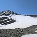 Blick über den Glacier Lombard auf die Aiguille du Goléon. Der Anstieg erfolgt über den gesamten Grat, der von rechts kommend zum Gipfel hochzieht. Beim Rückweg sind wir von der tiefsten Stelle im Grat direkt über den Glacier Lombard abgestiegen.