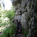 Brücken, Treppen und Stege helfen über schwierige Passagen. 