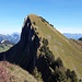 Im Rückblick ein imposanter Gipfel: Tierberg