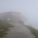 die Bergstation nun im dichten Nebel