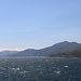 und tuckern erstmal entlang der Nordküste von Skopelos. Man sieht dabei auch das Delphigebirge mit der höchsten Erhebung der Insel, weiter hinten der zweithöchste Palouki