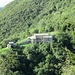 Dal sentiero n° 7, bella vista sull’Abbazia di San Pietro al Monte, complesso architettonico in stile romanico situato nella Valle dell’Oro nel Comune di Civate.