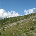Die zweite Hälfte des Felsenpfades führt auf dem Wanderweg zur Doldenhornhütte.