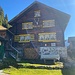 Das ehemalige Berggasthaus Regliberg ist jetzt in Privatbesitz und ungebetene Gäste sind unerwünscht.<br />Diverse Privat Tafeln und Kamera<br />(Foto von Susanne)