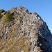 Mit einer Eisenkette versicherter Weg zum Rossalpelifurggel.