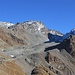 Über Pistengelände erreicht man den Col des Gentianes (links oben, nicht sichtbar).