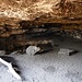 Die Schichtfugenhöhle ist die größte Höhle am Kleinhennersdorfer Stein.