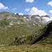 Blick vom Lolenpass Richtung Piogn Crap im südlichen Val Maighels