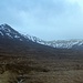 Die 'Heldenklasse' in Schottland ist der Munro - dem Leum Uilleim fehlen wenige Meter! - er ist also bloss ein Corbett. Dafür ist er laut der offiziellen Liste 906,5m hoch, 5 Meter höher als bei meinen Angaben. - Trotzdem: keine 914,4 Meter, und die braucht es zum Heldenstatuts,  >3000 Fuss!