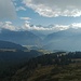 Im Abstieg hat man lange das Berner Dreigestirn im Blick.