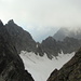Auf dem Westgrat der Küchlspitze mit Blick auf den Gr. Küchlferner. In der Wolke verdeckt die Kuchenspitze (3148 m)