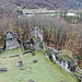 <b>Dopo la distruzione del 1483, per secoli i ruderi del castello sono serviti come cava di sassi per costruire le stalle dei dintorni.</b>