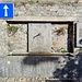 <b>Sulla fontana del nucleo, in Piazza Antonio Spadini, si legge “19 SALUTE 00”. </b>
