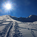 Auf zirka 2400m unterhalb der Alphütte der Pürdner Alpa zeigte sich erstmals das Chlin Hüreli (2798m) mit seinem schönen Rücken über den die Tour auf den Gipfel führt.
