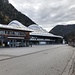 Die moderne Eissporthalle in Inzell.